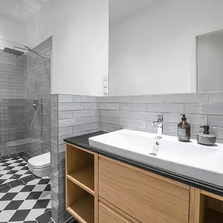 The Bornholmer - Group Flats In Berlin, Family-friendly, 4 - 5 Guests Appartamento *