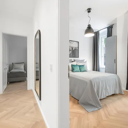 The Bornholmer - Group Flats In Berlin, Family-friendly, 4 - 5 Guests דירה ברלין